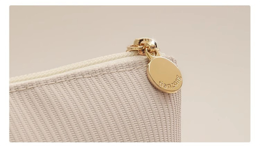 https://fulmo-img-server.com/cocogift/037f1700-4376-4190-ad13-7b1fe898b6bc.jpg