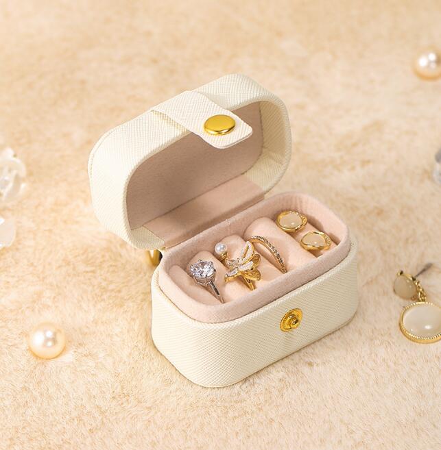 https://fulmo-img-server.com/cocogift/4bb6ff7f-c8bd-4c8e-a031-6aef39726cc4.jpg