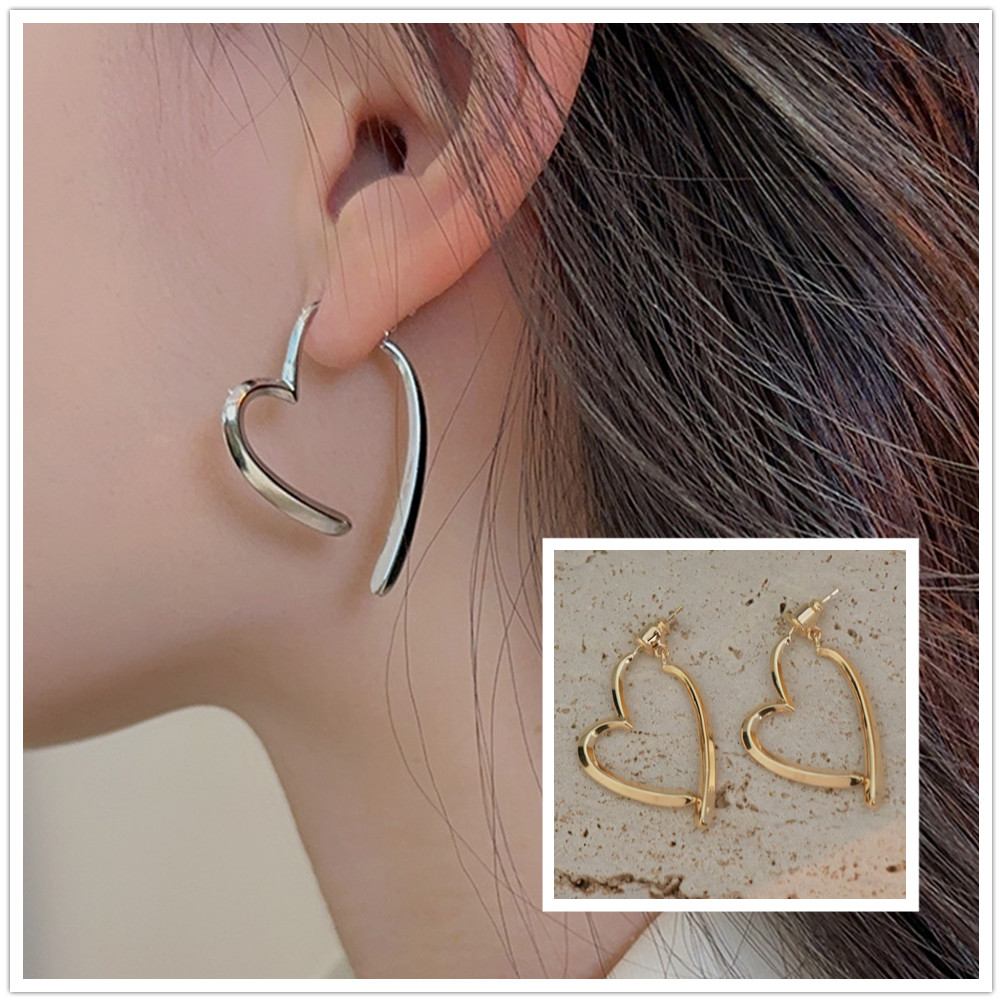 40代女性プレゼント 大人女性のためのハート型高級感ピアス