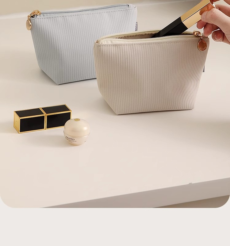 https://fulmo-img-server.com/cocogift/93dc97b6-21b7-4639-bfe2-5af8e98ccc19.jpg