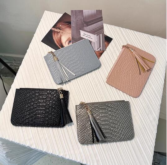 型押しレザー調コインケース カード収納付き財布