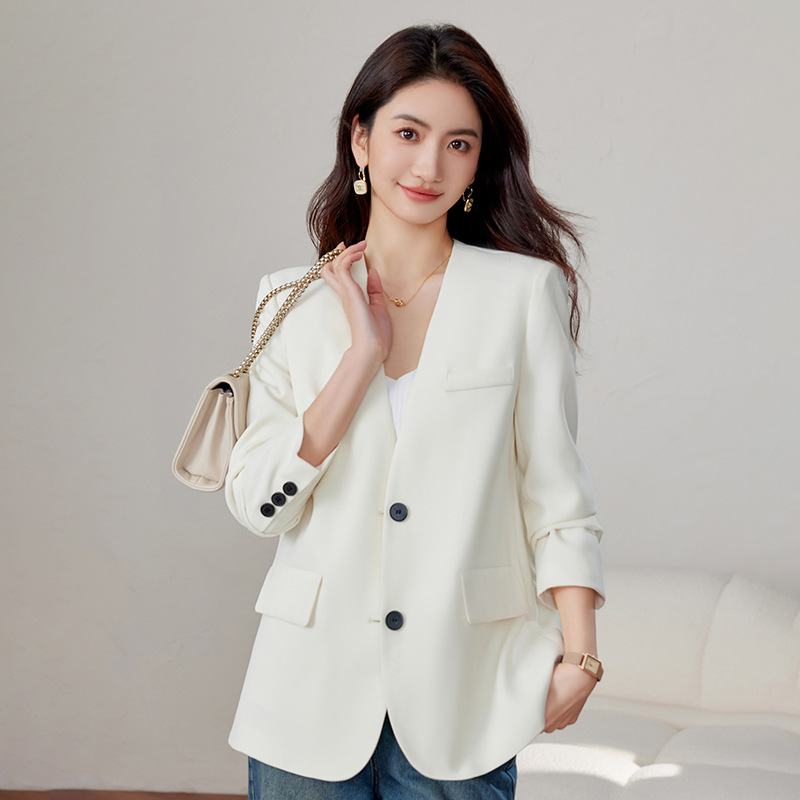 https://fulmo-img-server.com/collarless/00dc7bd4-6a59-40a0-9d74-9ec2b23634a2.jpg