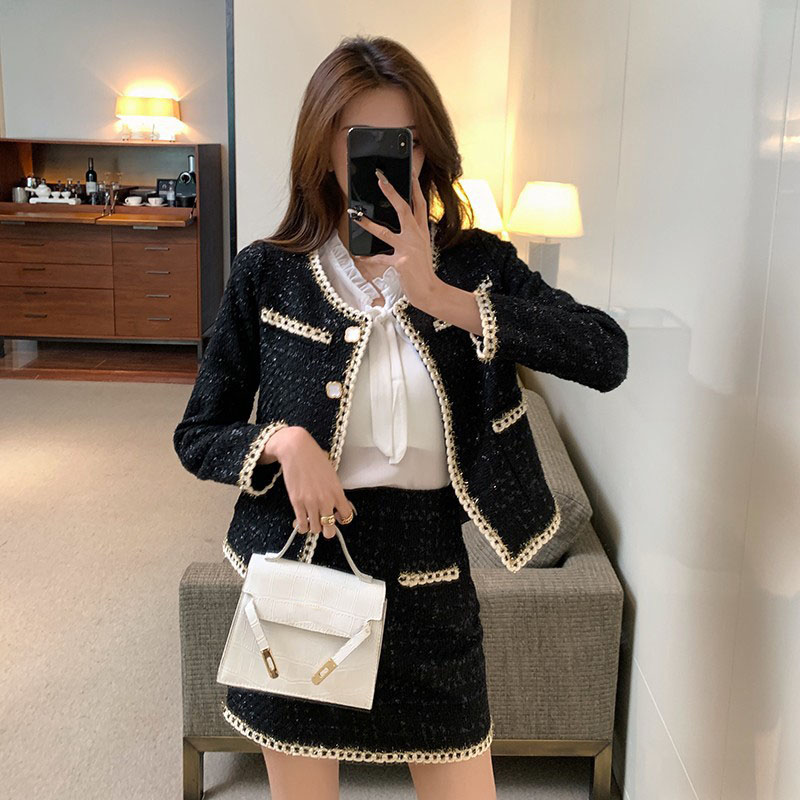 https://fulmo-img-server.com/collarless/01b704c5-cf49-49ae-aa7f-3cb38449e1df.jpg