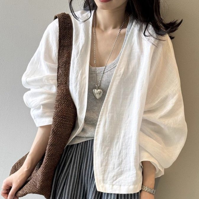 https://fulmo-img-server.com/collarless/041f7398-5893-4e1c-a3d9-5212bd82e31d.jpg