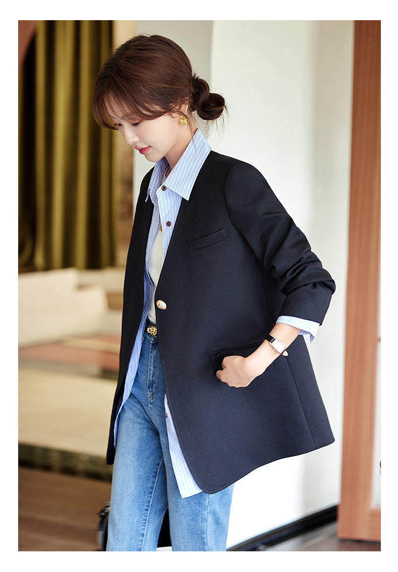 シンプル美人ノーカラージャケット