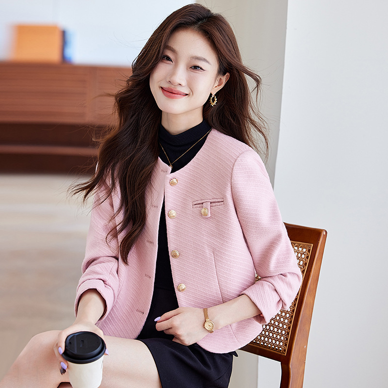 https://fulmo-img-server.com/collarless/0a14145c-094e-4ff8-bc9d-de83092ef90e.jpg