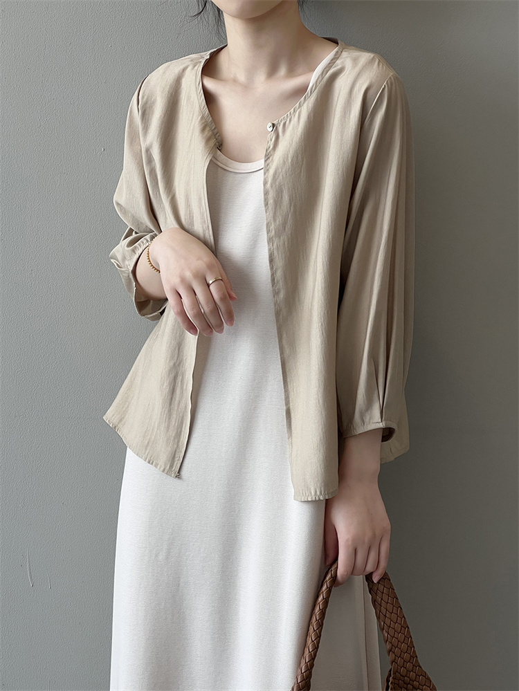 https://fulmo-img-server.com/collarless/0b54e4cc-0a3d-41fe-bef0-bbb7b9d9e2e9.jpg