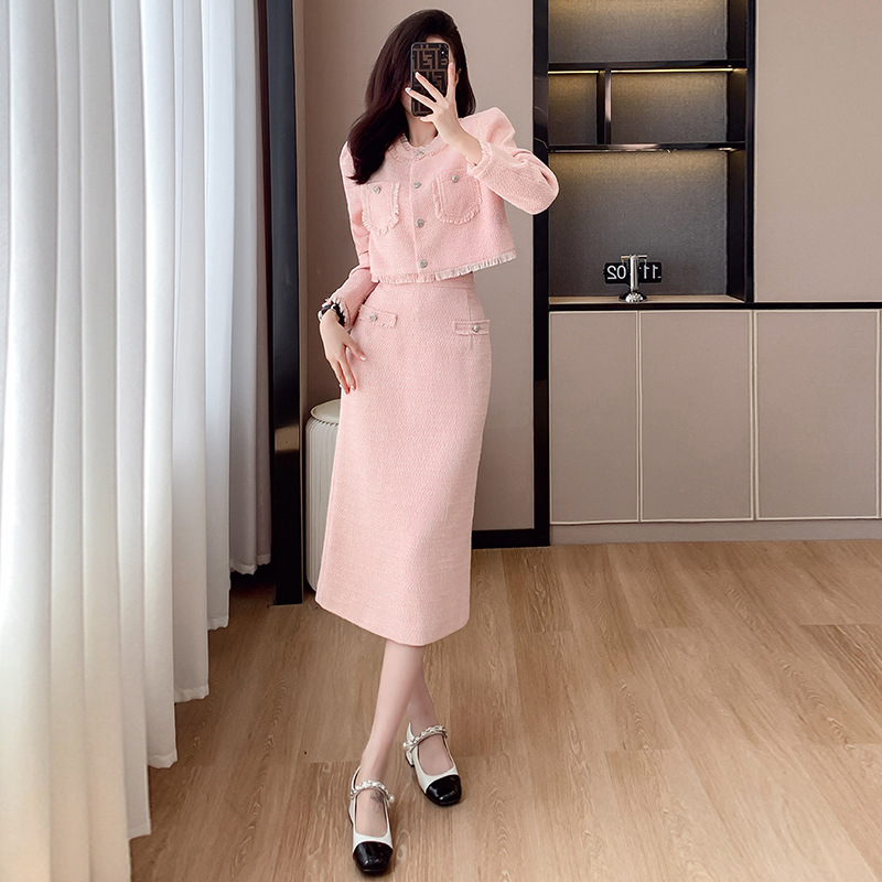 https://fulmo-img-server.com/collarless/0e9ae58f-0527-48e7-a872-25a9450ffada.jpg