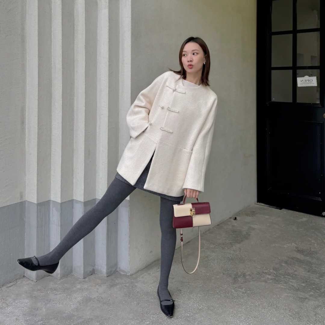 レトロ風チャイナボタンノーカラージャケット