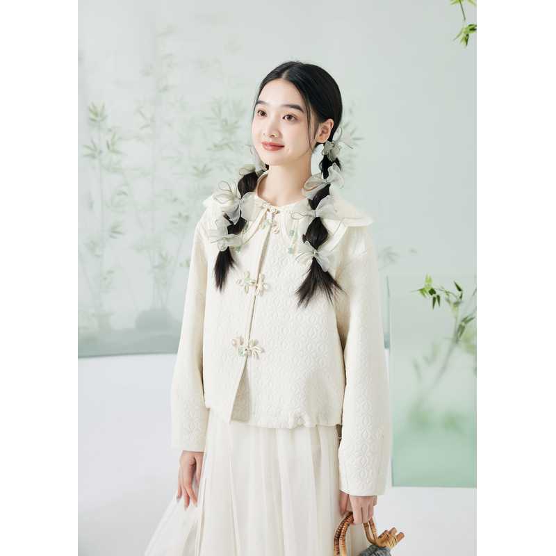 ノーカラージャケット 伝統結び目飾りの上質なジャケット