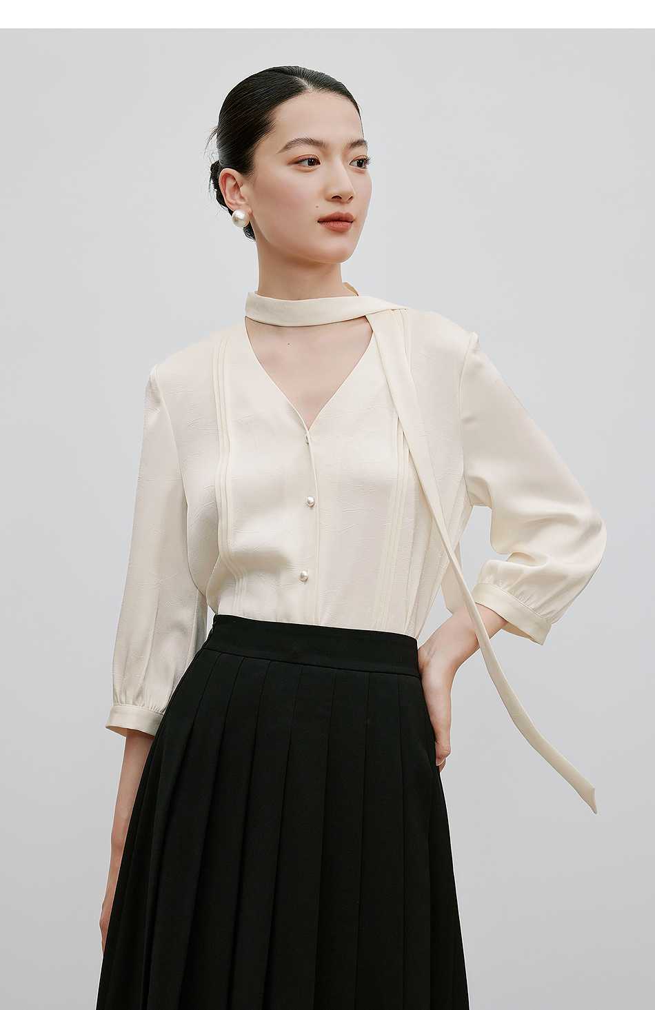 ノーカラージャケット 胸元タックネックリボンブラウス