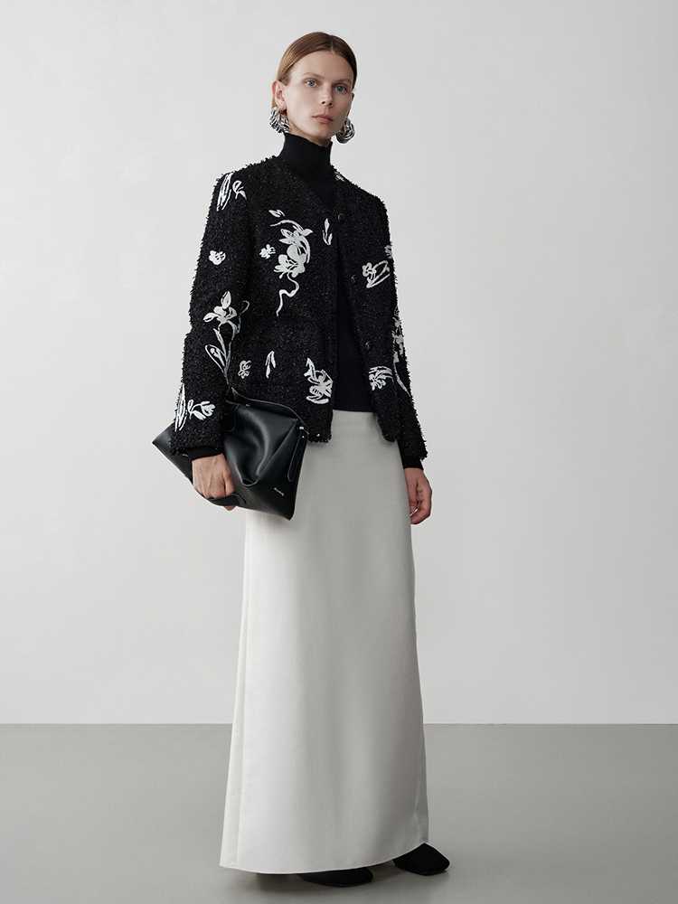 ノーカラージャケット 花刺繍入り質感豊かな温もりジャケット