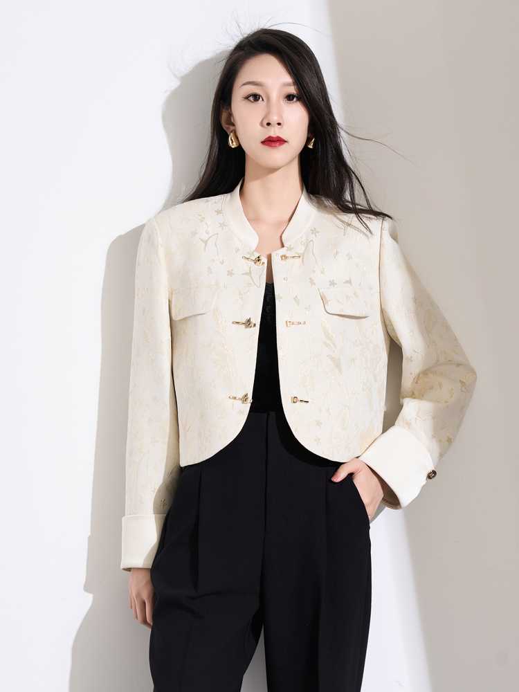 花模様入り短丈ノーカラージャケット