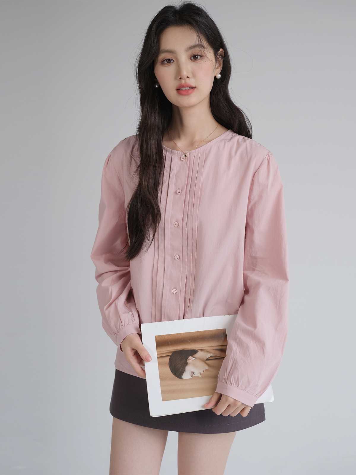 ノーカラージャケット 胸元プリーツ入り上品ブラウス