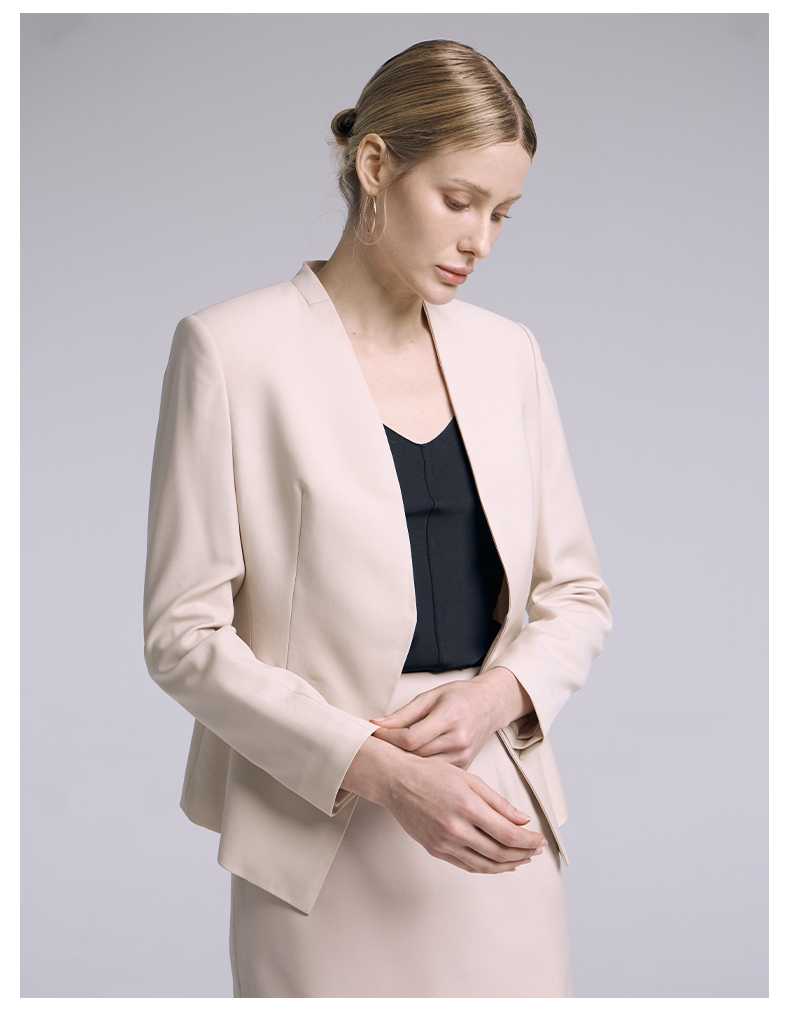 ノーカラージャケット 洗練リネンノーカラージャケット