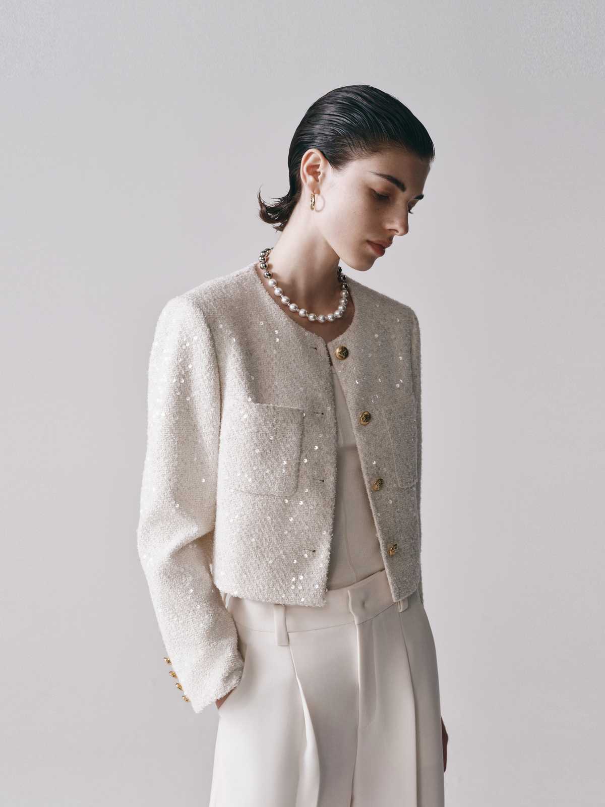 ノーカラージャケット 煌めきパール装飾ツイードジャケット
