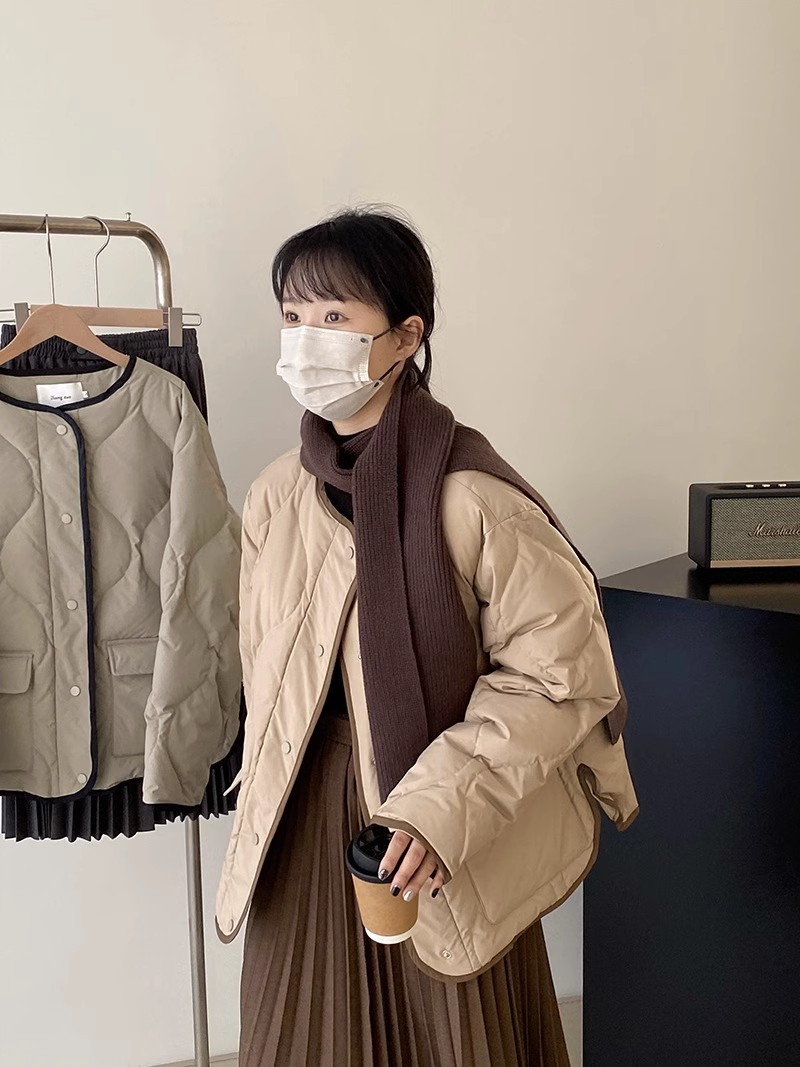 https://fulmo-img-server.com/collarless/24f49ad9-1495-4b03-ac6d-569f70bc7b3e.jpg