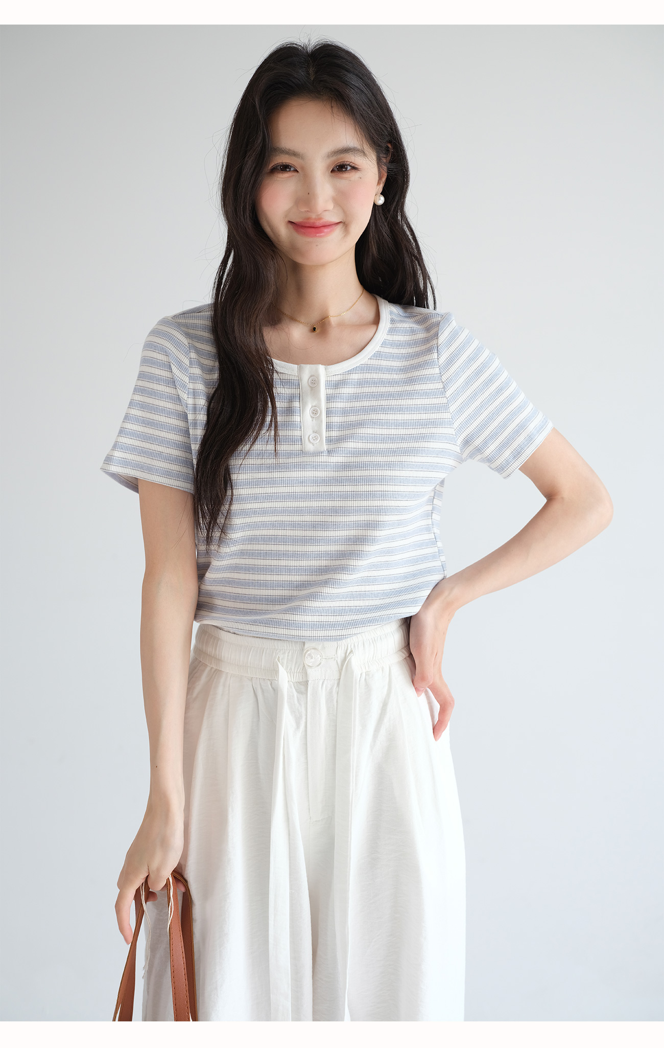 https://fulmo-img-server.com/collarless/270a8664-144c-4209-93cc-87758a423260.jpg