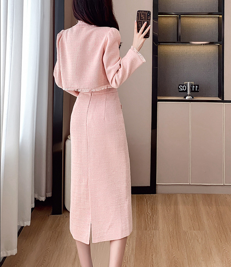 https://fulmo-img-server.com/collarless/30193e5c-1b35-4257-bf32-4b3a9295888e.jpg