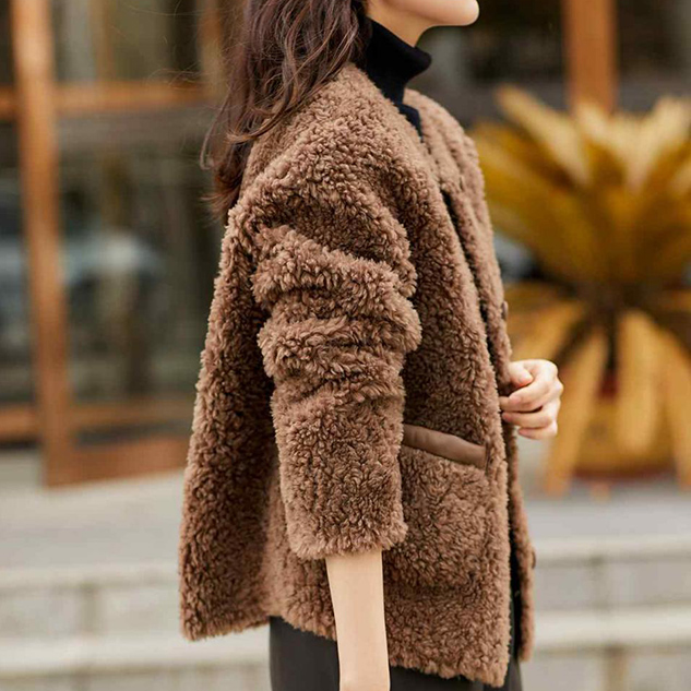 https://fulmo-img-server.com/collarless/3d02c87e-b219-4ed6-971a-00d0aae237ac.jpg