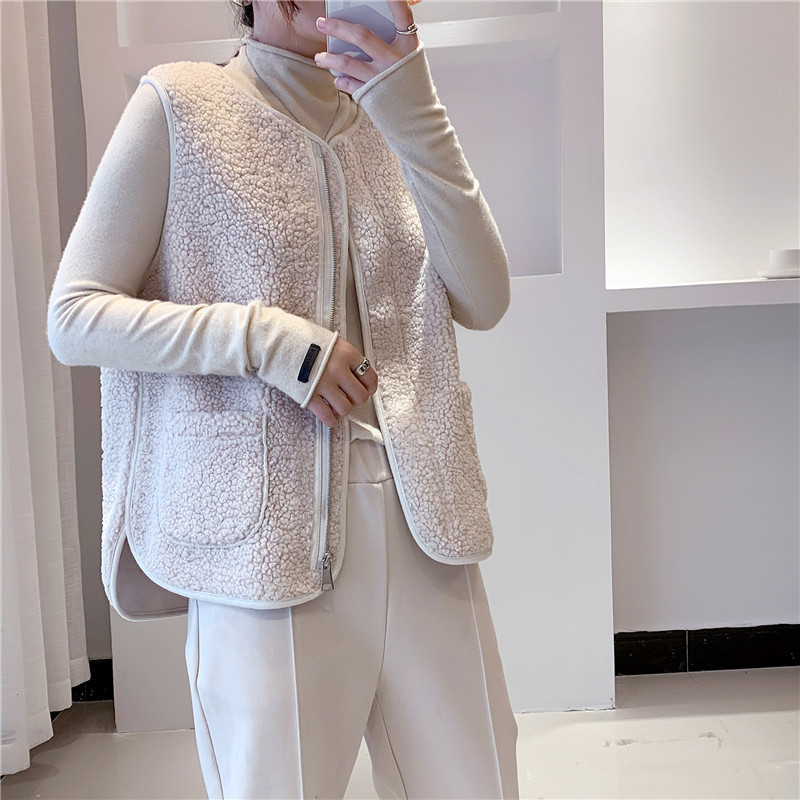https://fulmo-img-server.com/collarless/3f2d5add-b5fd-429b-9a79-c66334fe752d.jpg