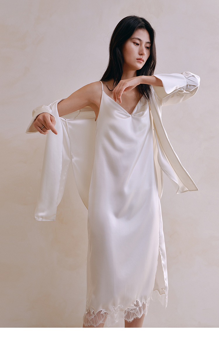 https://fulmo-img-server.com/collarless/44834edb-af95-4ba3-b9d6-bbf4e1fd8338.jpg