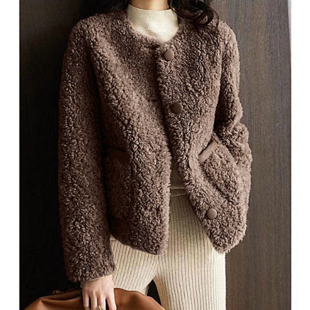 https://fulmo-img-server.com/collarless/4bee8551-dab7-4c18-82cd-146f5f1f73ba.jpg