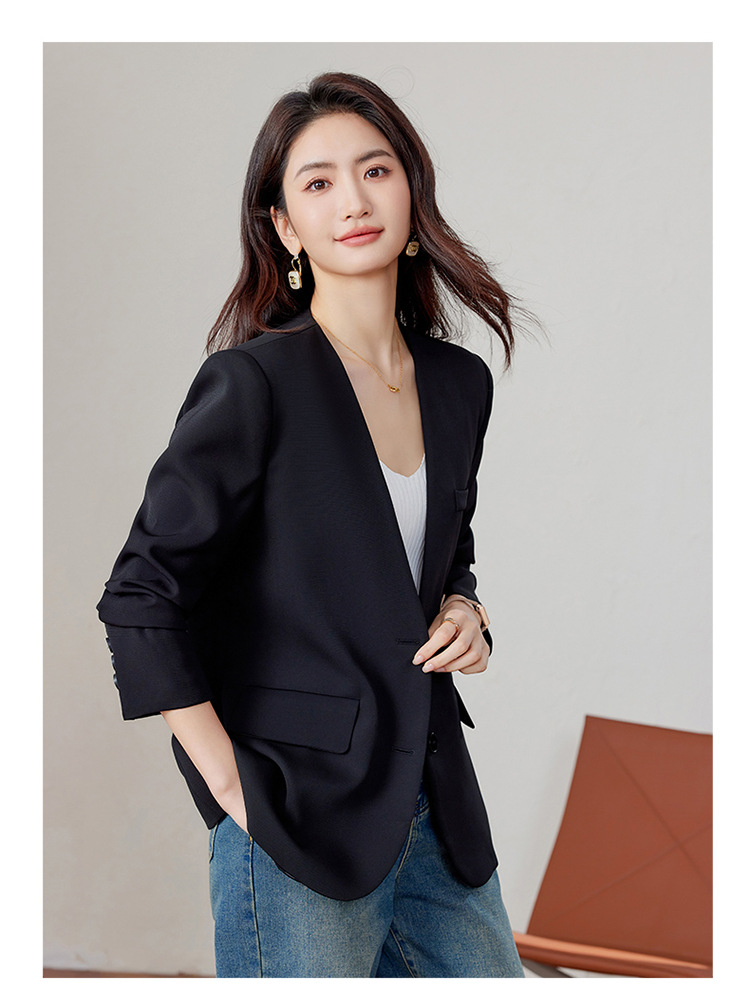 https://fulmo-img-server.com/collarless/568b4b7a-354e-4de3-b158-0976c115fca0.jpg