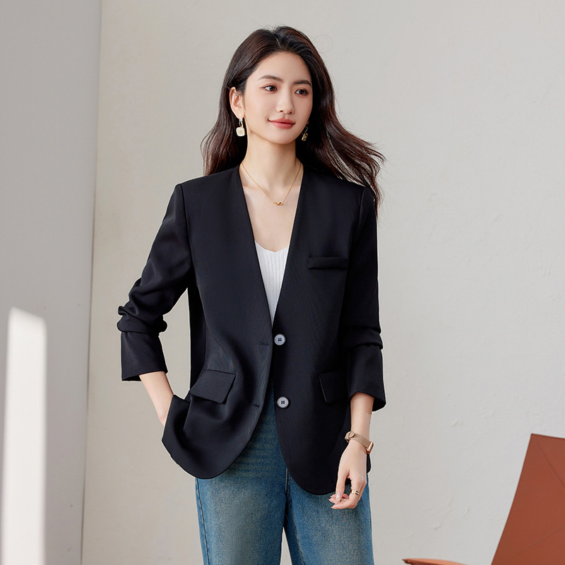 https://fulmo-img-server.com/collarless/643dc7fc-c1b4-4697-a5f3-1846ae2b8fe7.jpg