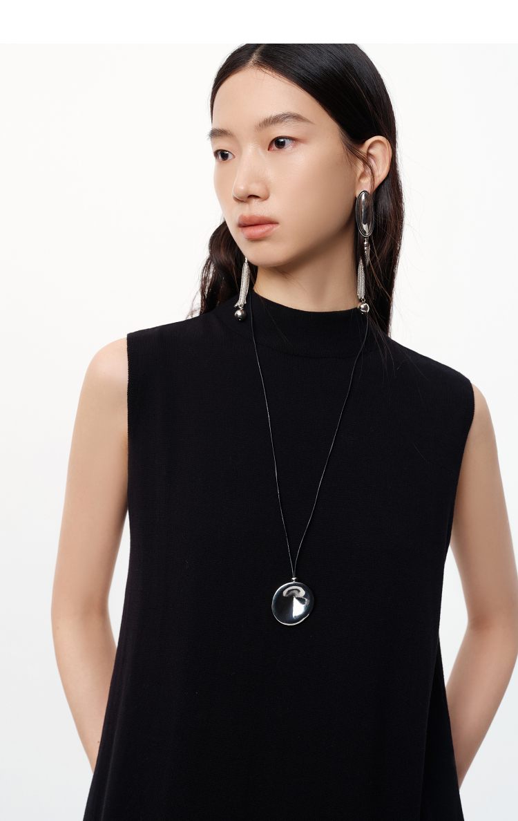 https://fulmo-img-server.com/collarless/68d9dae1-b10e-459c-a042-c24542c84557.jpg