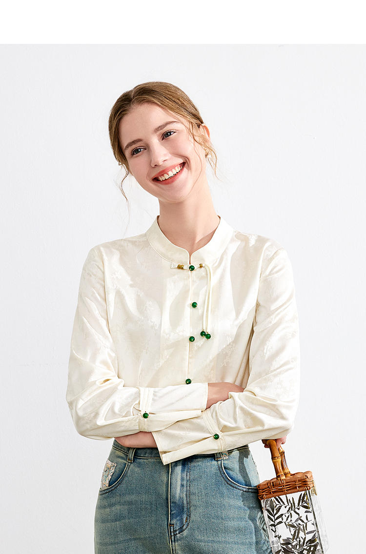https://fulmo-img-server.com/collarless/6e20e158-fe4b-4230-ac09-ece87d60b7ed.jpg