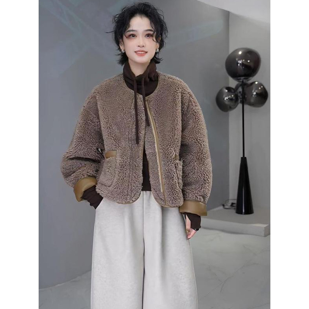 https://fulmo-img-server.com/collarless/6e854929-870d-4acc-87cb-924550a11afc.jpg