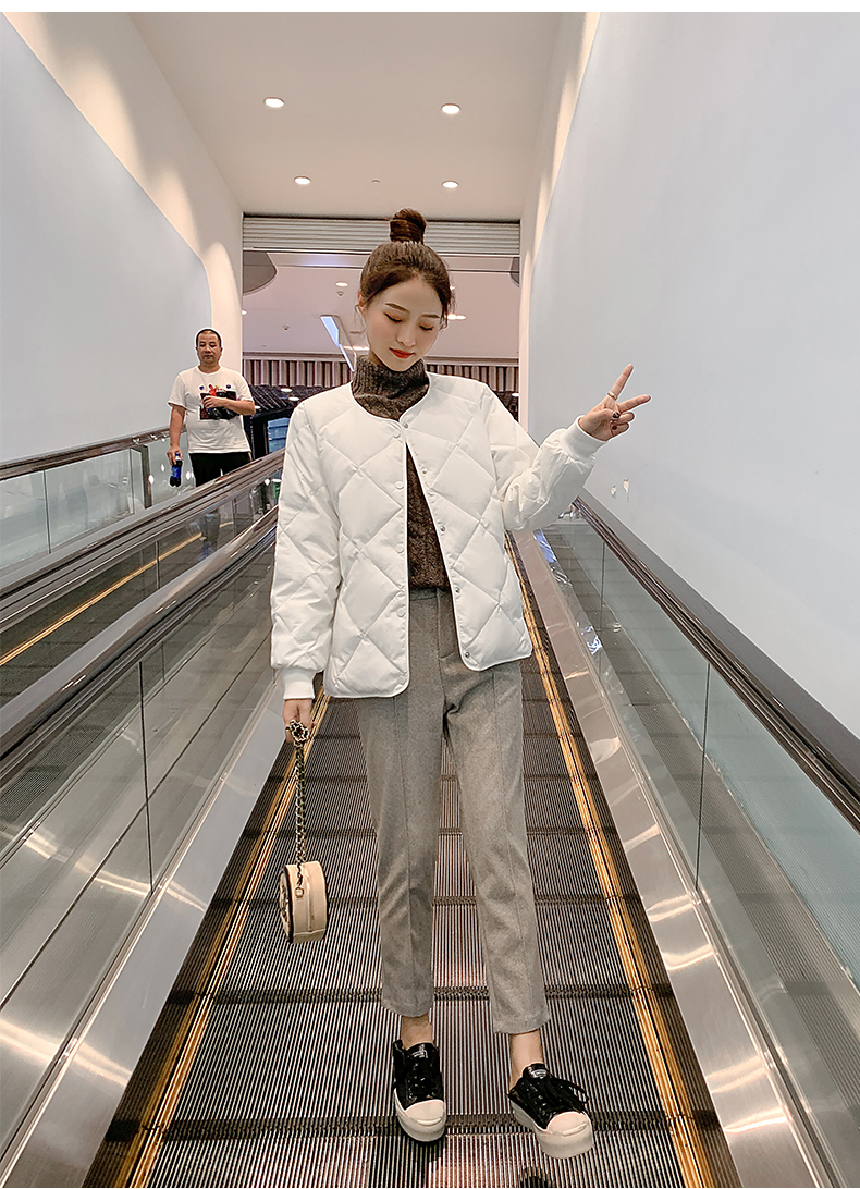 https://fulmo-img-server.com/collarless/71b7b06b-b568-4918-a3f6-76b62ffe35f0.jpg