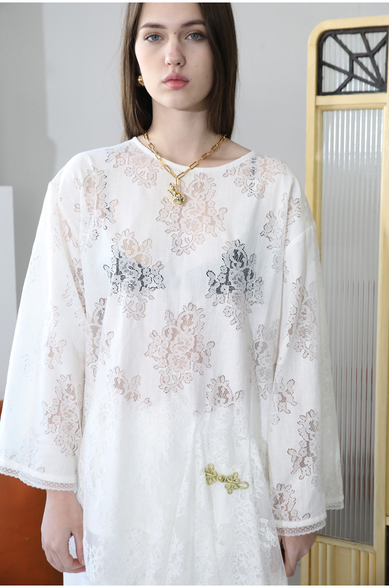 ノーカラージャケット 花刺繍レース付きリネンブラウス