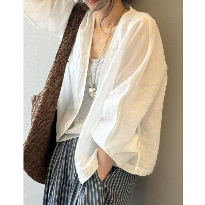 https://fulmo-img-server.com/collarless/7f1c9945-4773-45cb-88f5-3cf62fe8e211.jpg