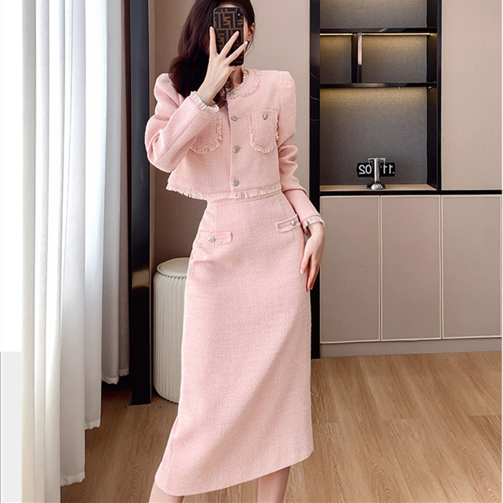 https://fulmo-img-server.com/collarless/94bb0a41-013d-4416-b214-a6fb3ac0b1ff.jpg