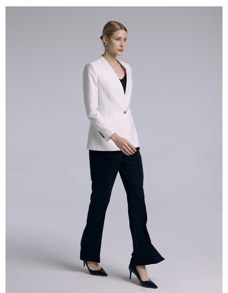 https://fulmo-img-server.com/collarless/9ab4ff84-a004-44f6-a8ea-a9e01f61de77.jpg