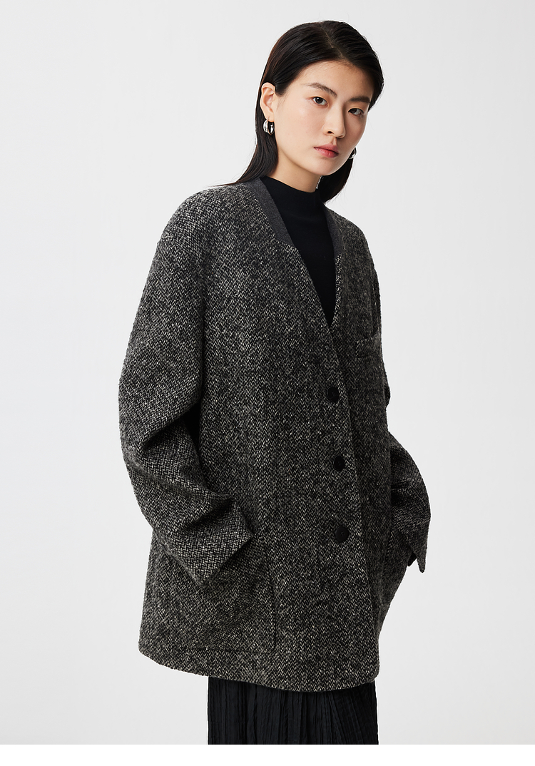 https://fulmo-img-server.com/collarless/a0efd450-f80c-4ece-8a64-f7b62df58a1f.jpg