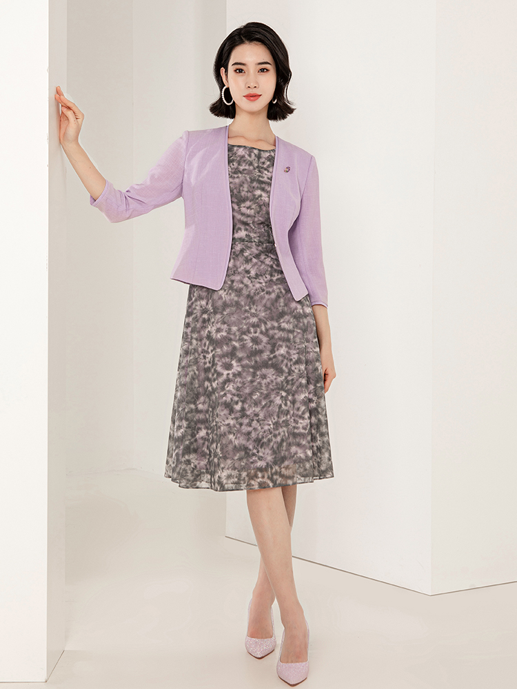 https://fulmo-img-server.com/collarless/a2baad18-4089-4336-9262-b7aacfca0439.jpg