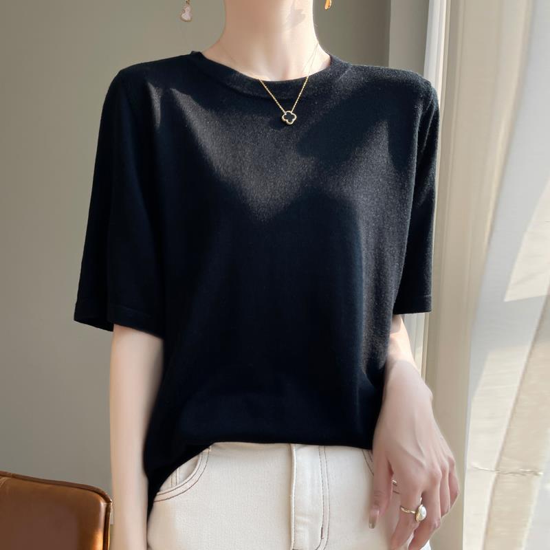 https://fulmo-img-server.com/collarless/a5ed31e2-44e6-4a2f-9d16-0e5ec42d761d.jpg