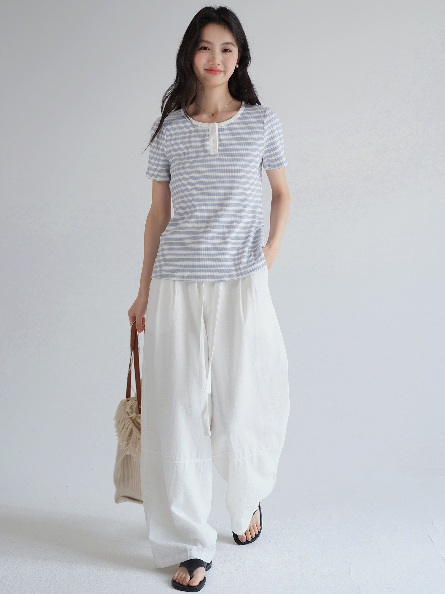 https://fulmo-img-server.com/collarless/a66cd194-cf86-4a29-9fd3-74dacd761ed4.jpg
