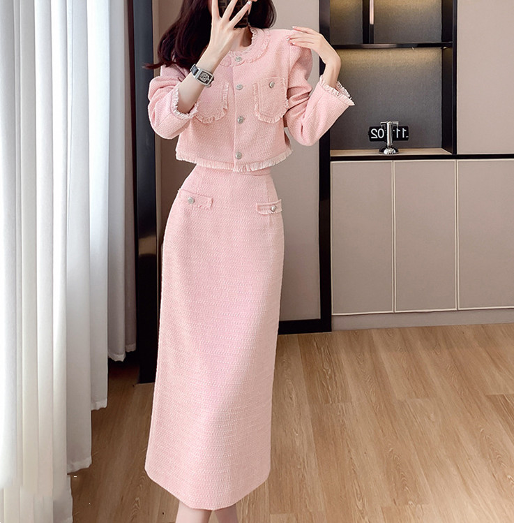 https://fulmo-img-server.com/collarless/aa79a65e-843c-4df9-bc0f-1da7a8139b36.jpg