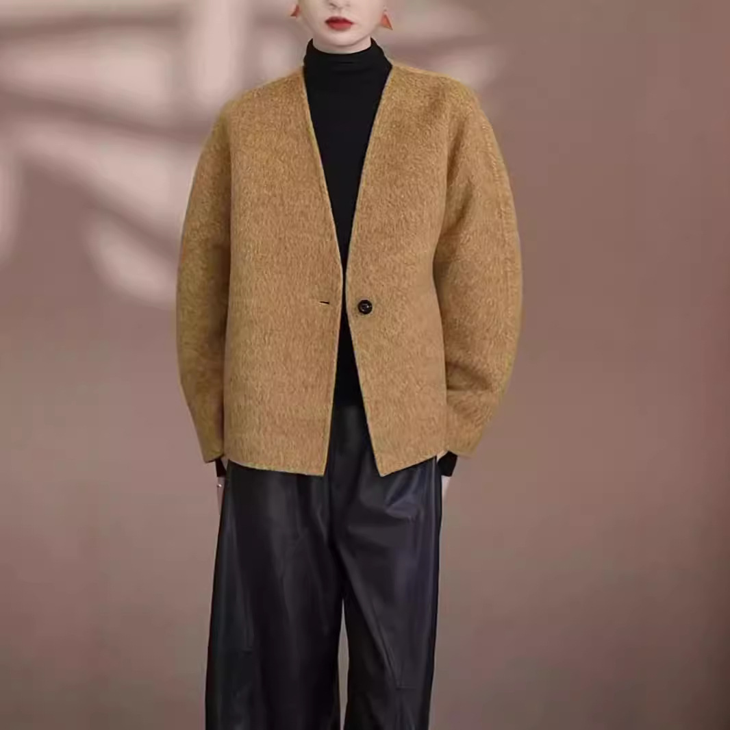 https://fulmo-img-server.com/collarless/b52ce737-b294-452f-98bc-410dec46e7e2.jpg