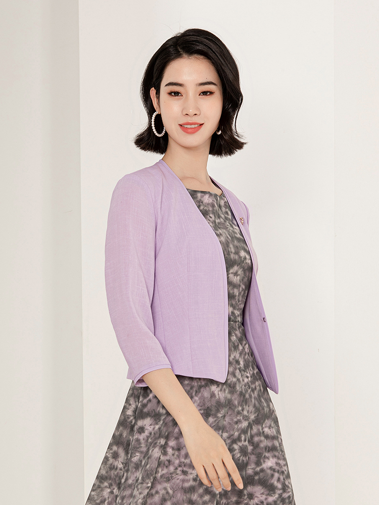 https://fulmo-img-server.com/collarless/c5dfbbba-abea-4c83-a3a7-d310a9c7cdea.jpg