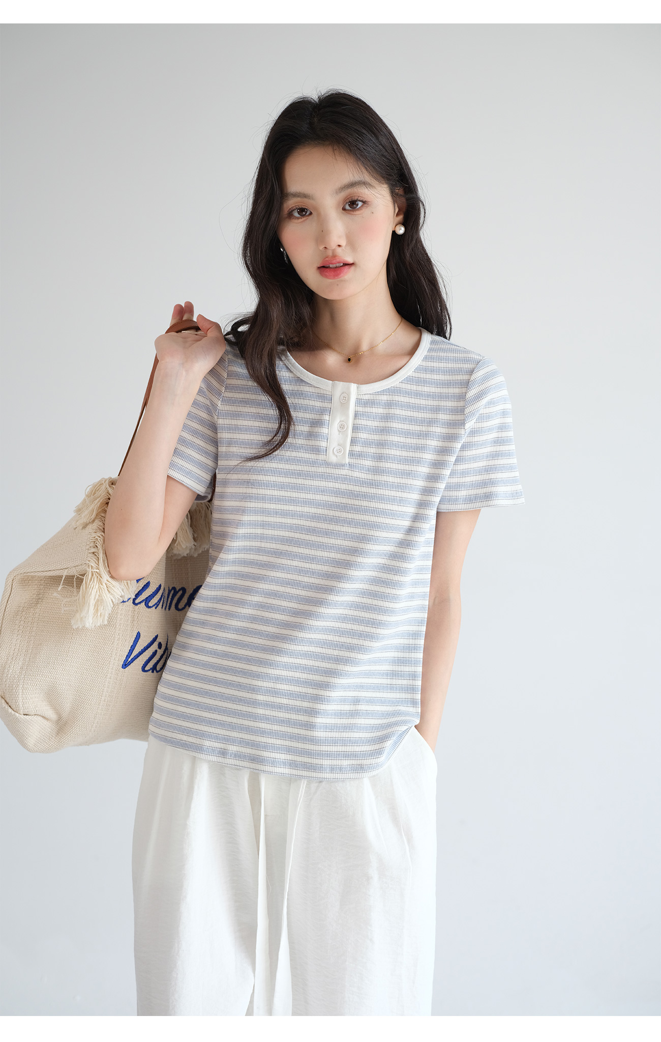https://fulmo-img-server.com/collarless/cc05fcd1-2a1e-4029-8b74-c4cfbf846106.jpg
