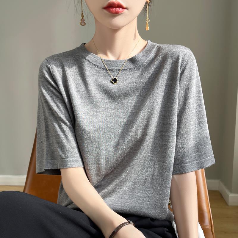 https://fulmo-img-server.com/collarless/e1f63f4d-aa40-4162-8581-5d8d7a678da0.jpg