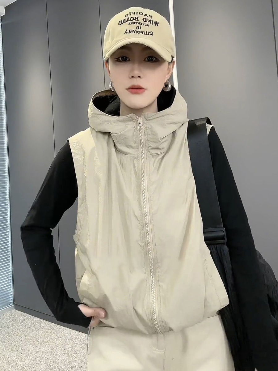 ノーカラージャケット 軽量フード付きノーカラーベスト