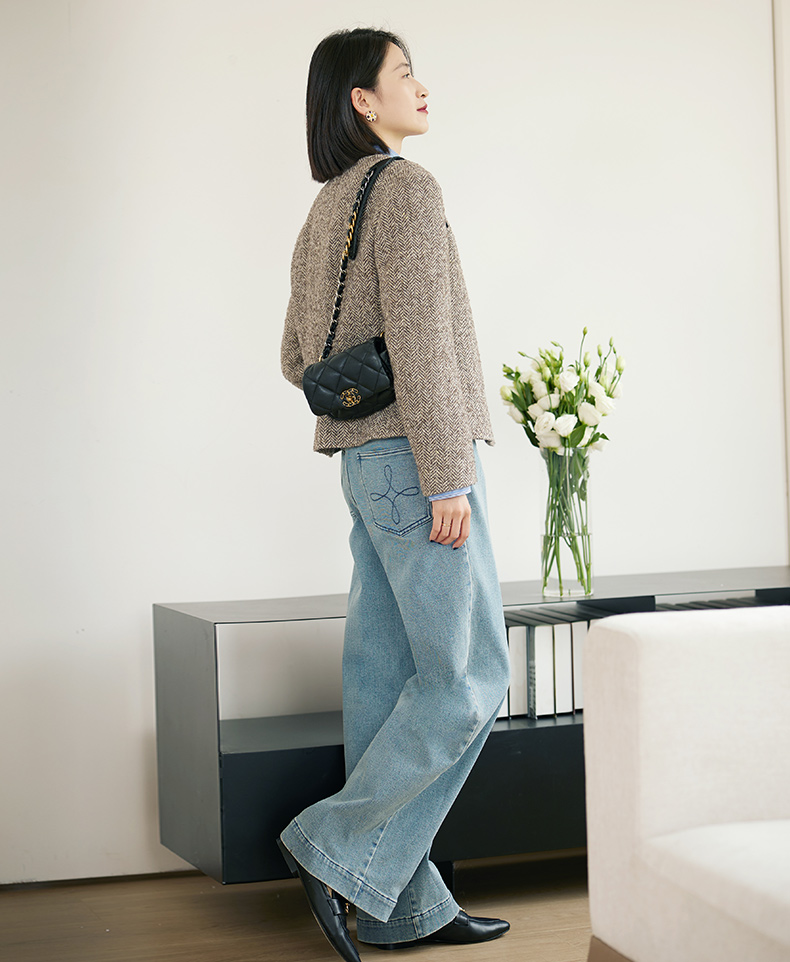 https://fulmo-img-server.com/collarless/f727d062-7d6b-44dd-bd7a-0d87ba1c7f31.jpg