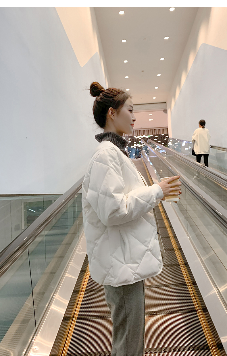 https://fulmo-img-server.com/collarless/fe768bed-30c7-47a6-8cf2-1b7a31c7ec10.jpg