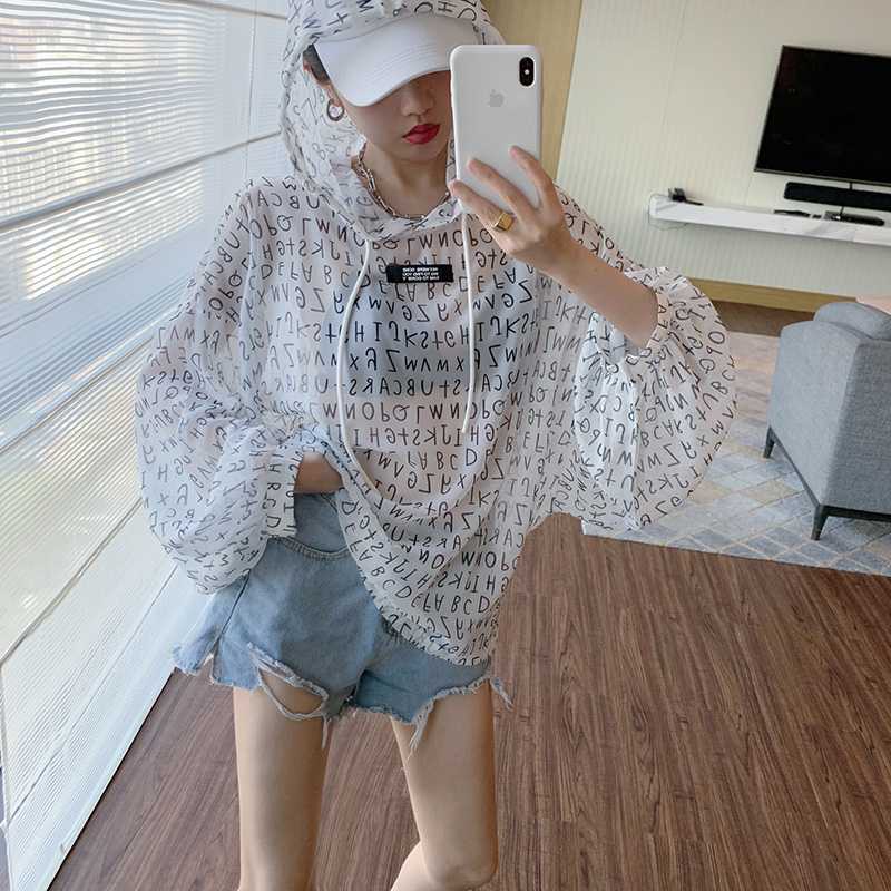 レディースパーカー 文字柄バルーンスリーブパーカー